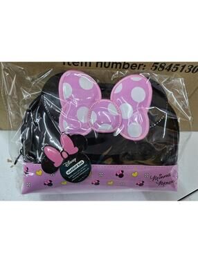 Minnie Mouse makeup bag by The Creme shop